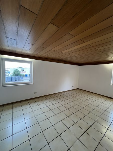 Großzügige 4-Zimmer-Wohnung (128 m²) mit Einbauküche